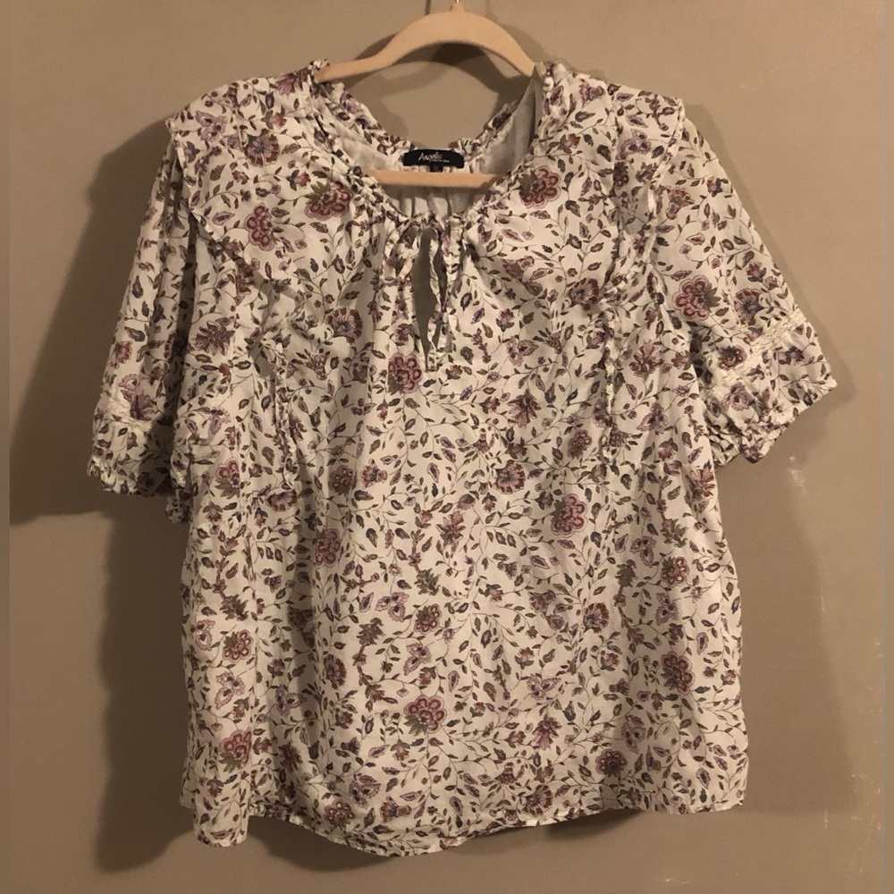 $6❤️Bundled Angels Blouse